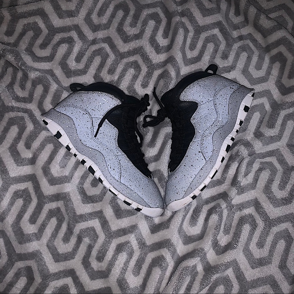 Jordan 10 Retro Light Smoke Grey